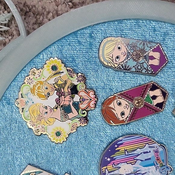 Frozen Elsa and Anna Themed 3D Printed Disney Pin Board, Minnie Ears, and Crown - Picture 8 of 15